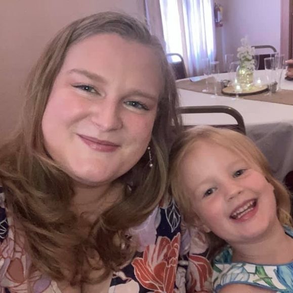 Meet your Posher, Lara - Picture 1 of 1